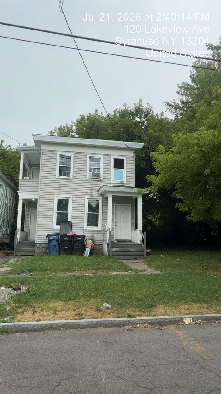123 Lakeview Avenue – photo 1