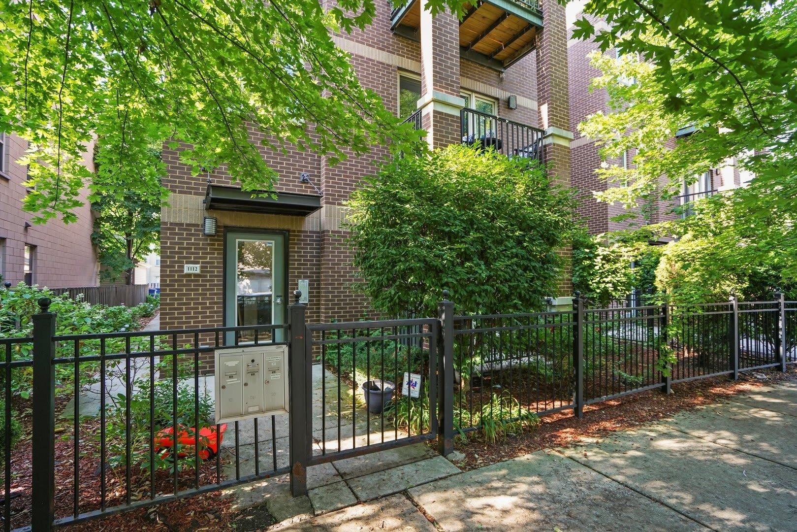 1112 W Washburne Avenue – photo 3