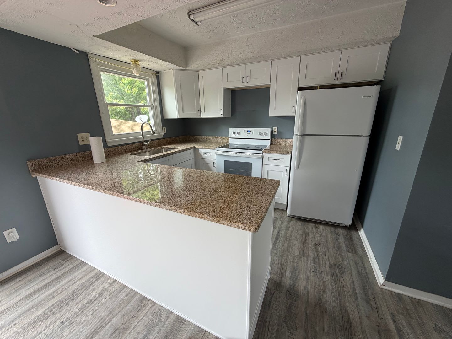 2 Bedroom Condo With Fireplace Private Deck Garage In Centerville – photo 3