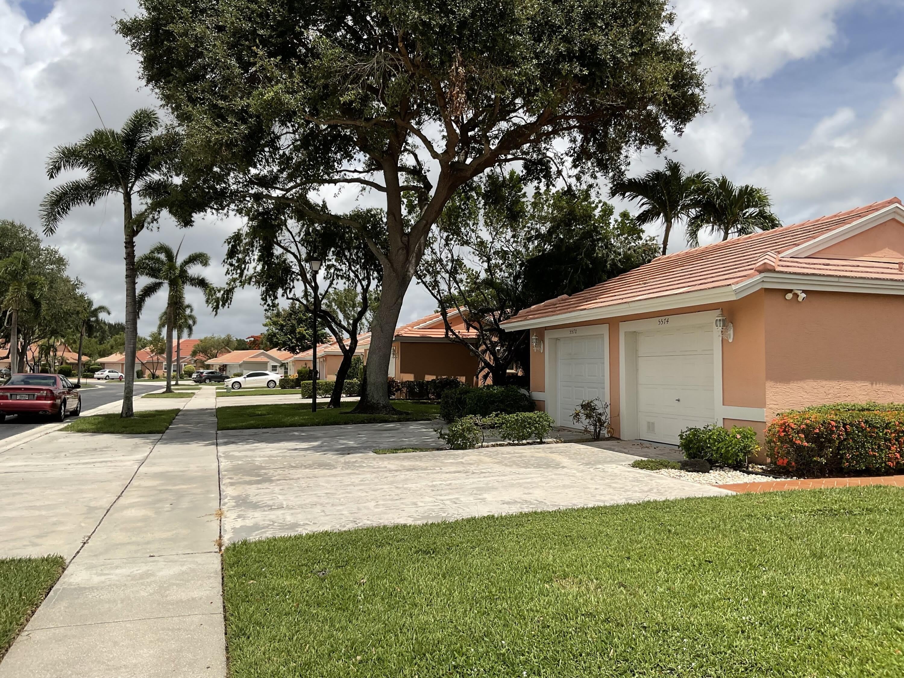 5574 Royal Lake Circle – photo 4