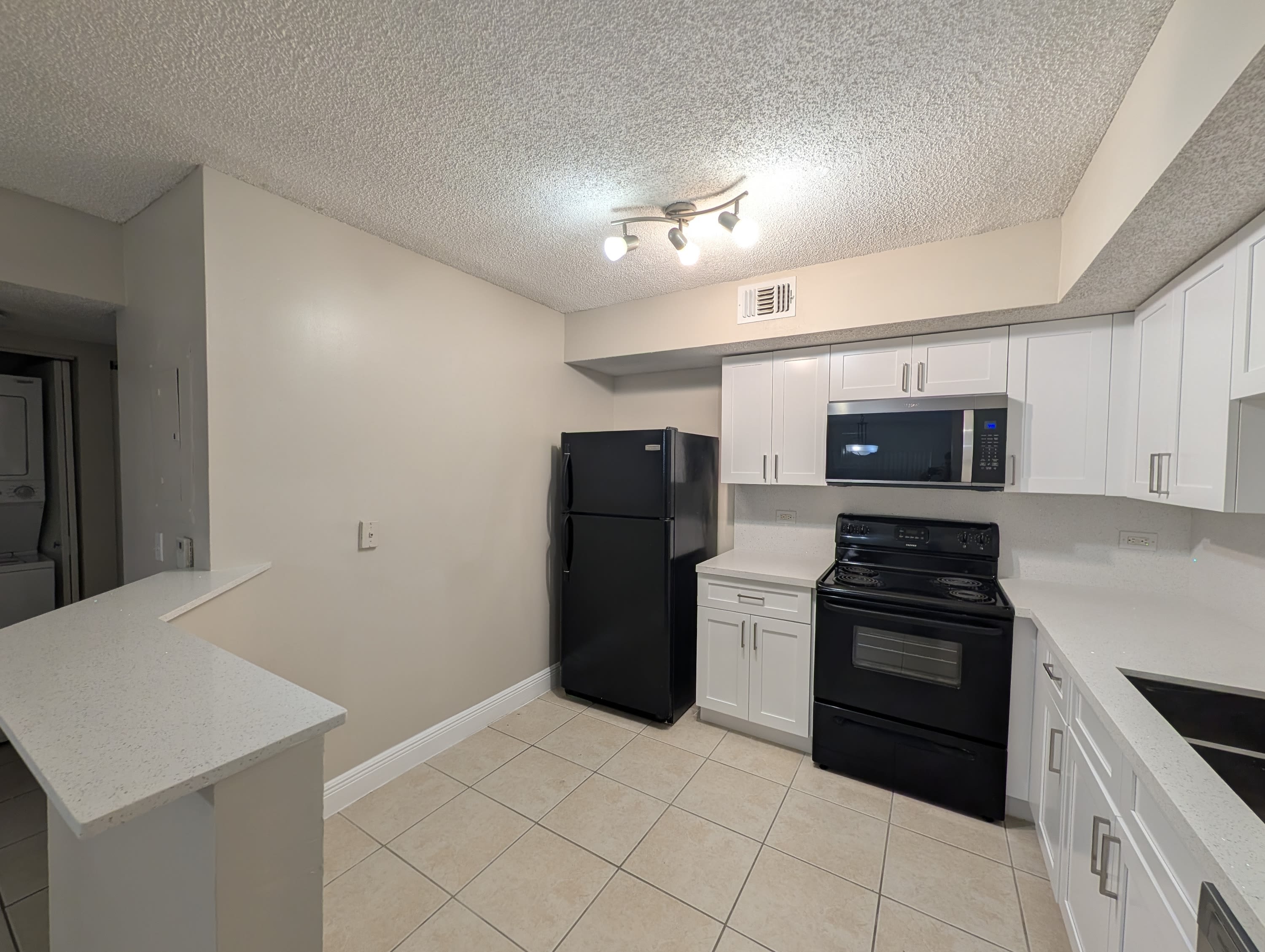 3690 N 56th Ave apartment 903 – photo 3