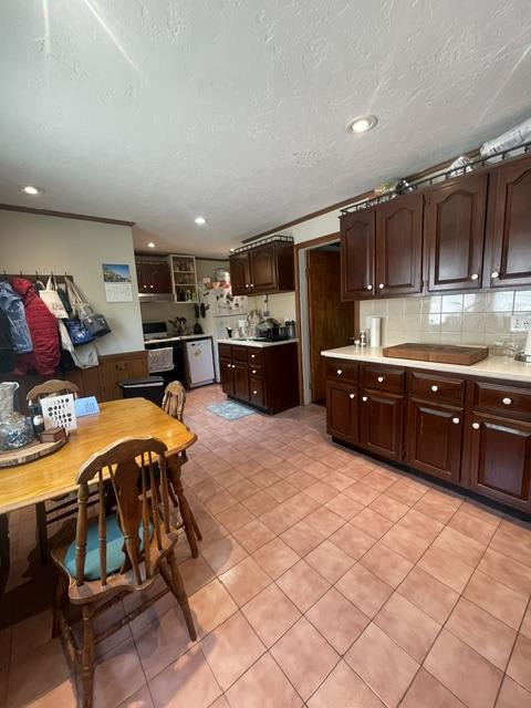 289 Webster St. – photo 5