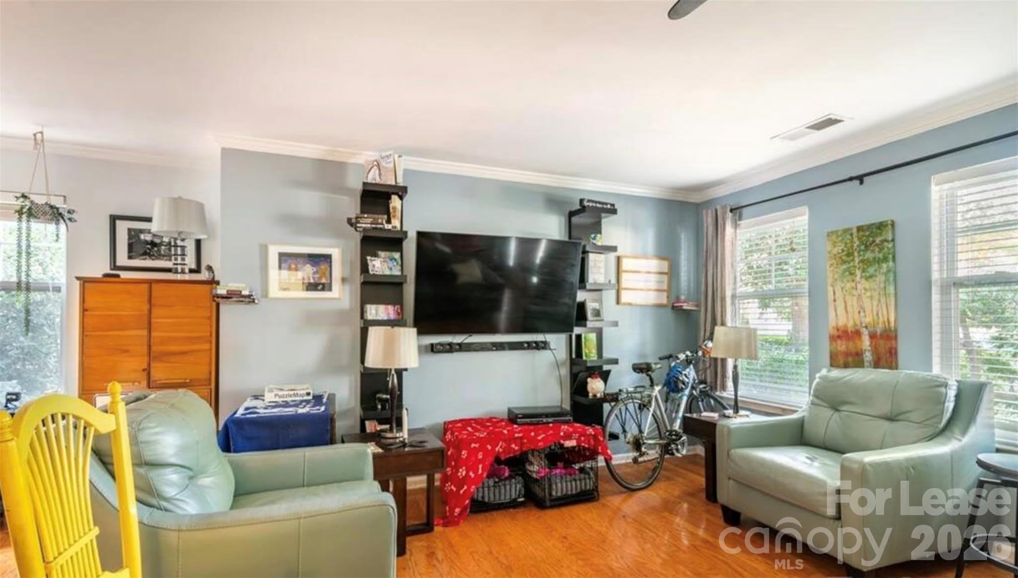 525 E 37th Street – photo 3