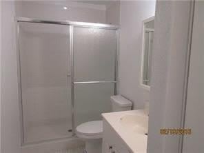 330 Lakewood E – photo 4