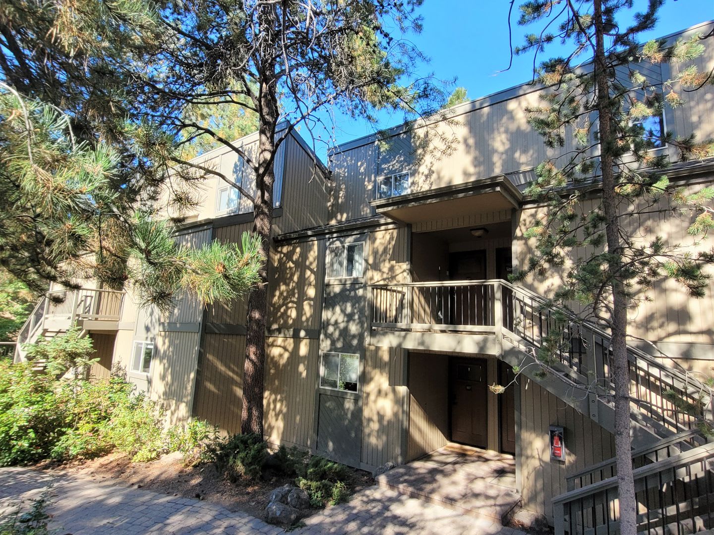 Mt. Bachelor Village Condo #207 – photo 3