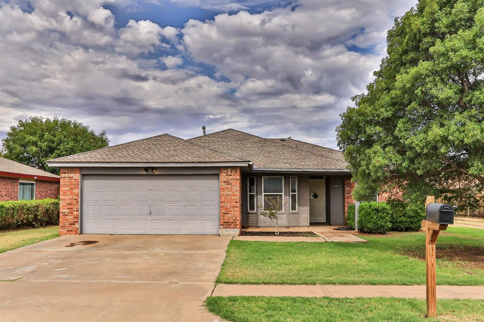 Adorable 3 Bedroom/ 2 Bath – photo 1