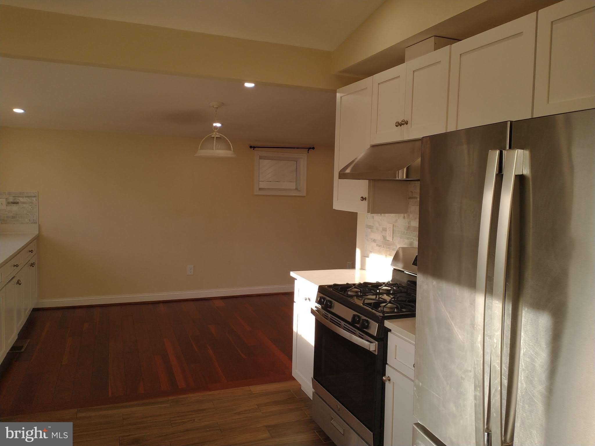 512 DARTMOUTH Drive – photo 2