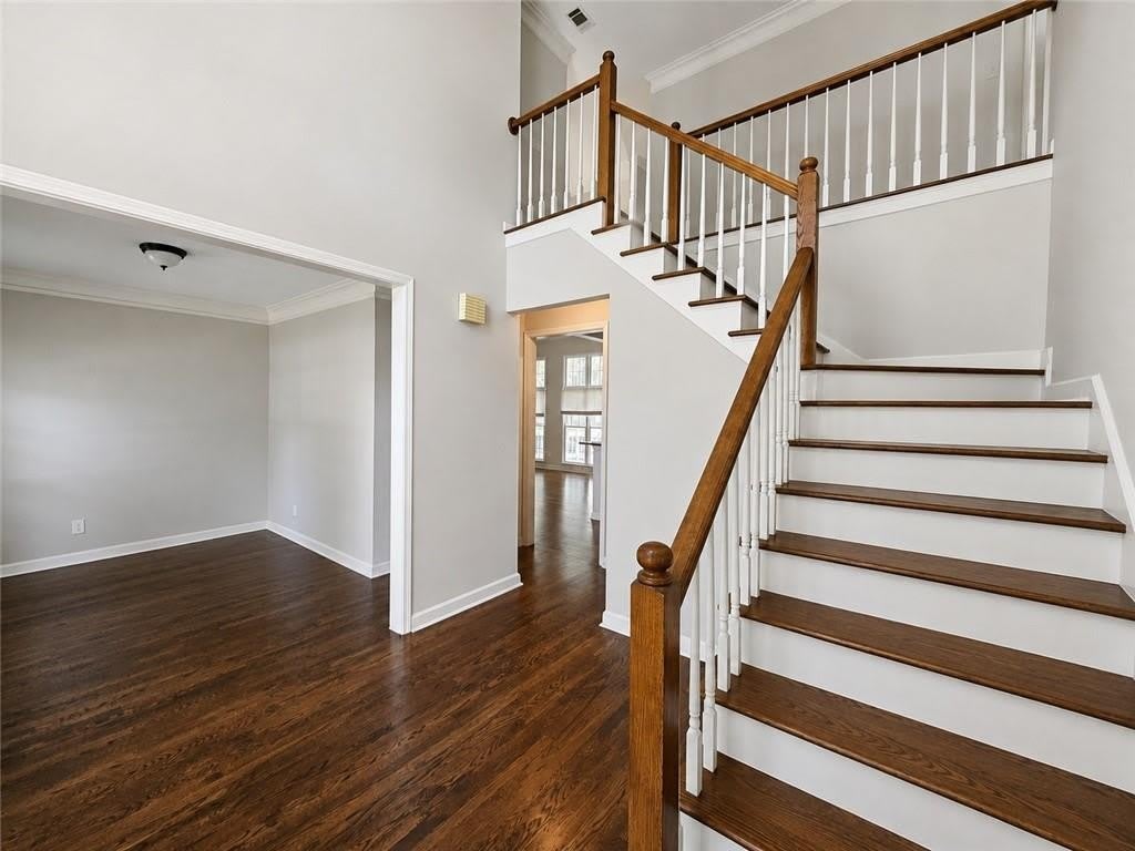 450 Eastbourne Way – photo 4