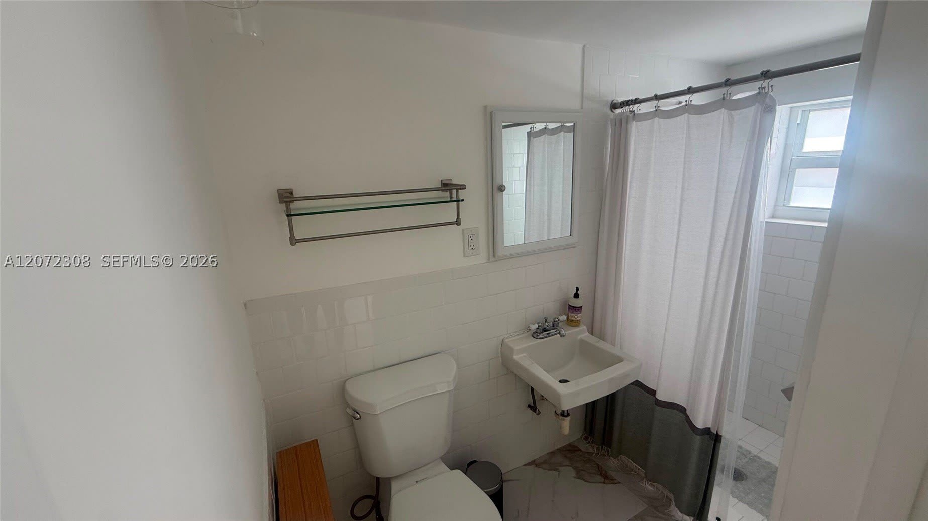 52 NE 51st St – photo 4