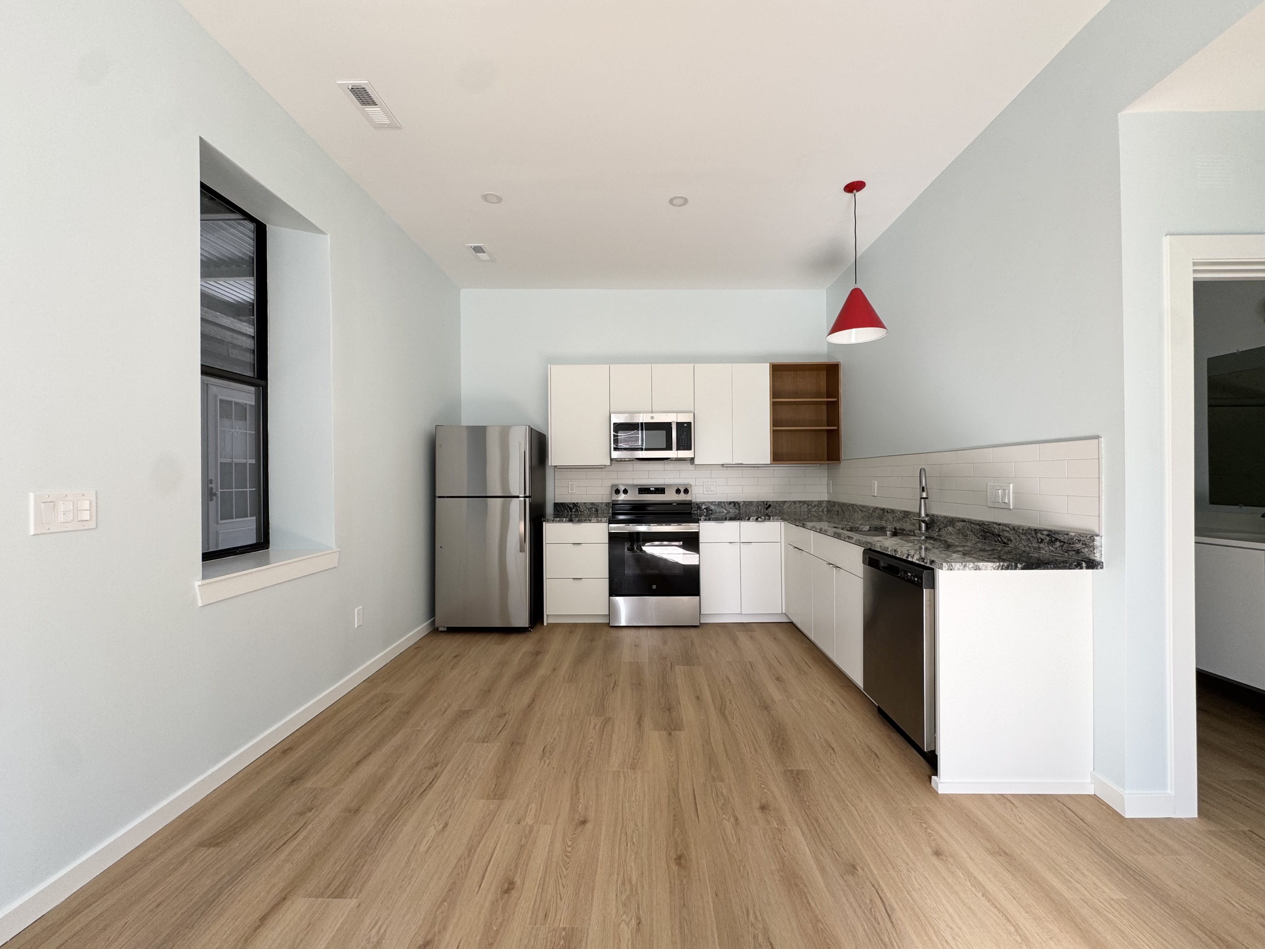 517 Gillis Street – photo 2