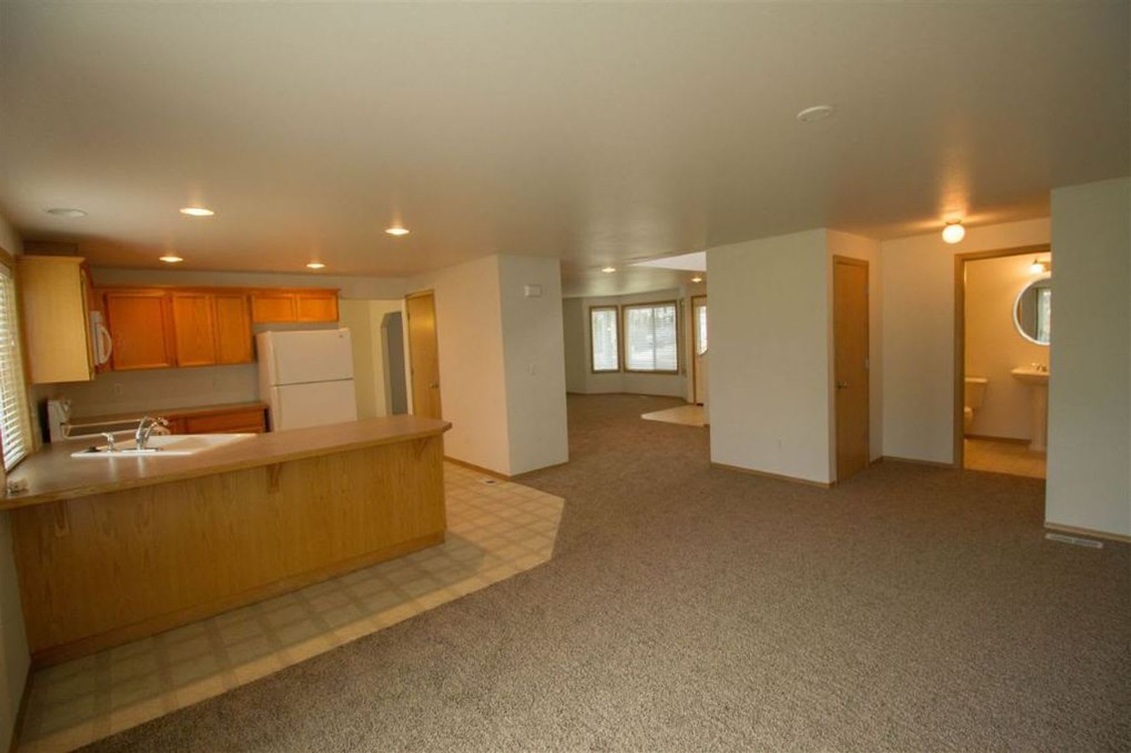 Large Corner Lot 4BR, 2.5BA Cheney Home In Big Sky #1454 – photo 3