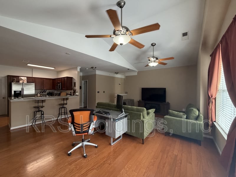 713 Windy Way – photo 3