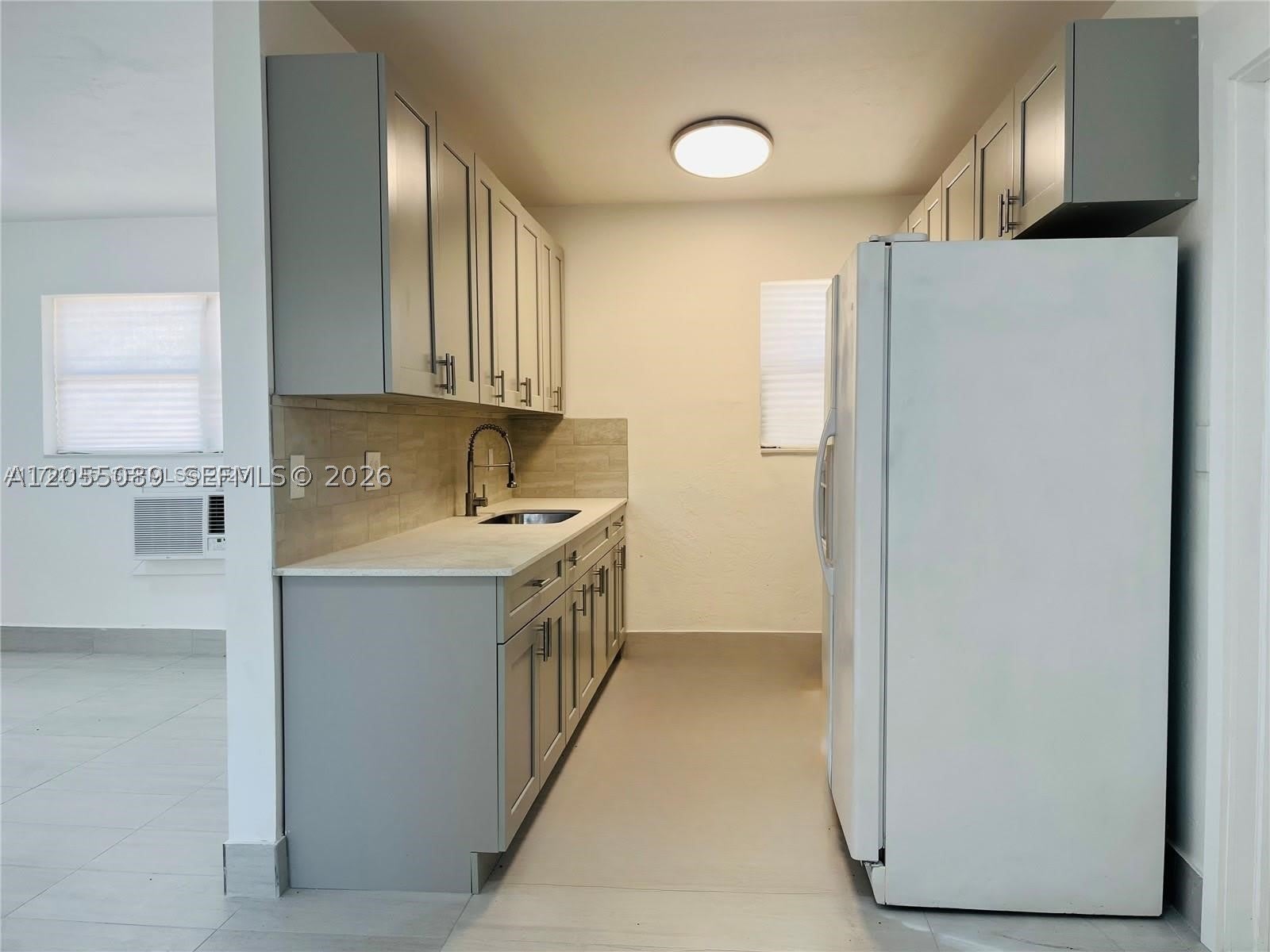 13390 NE 6th Ave – photo 5