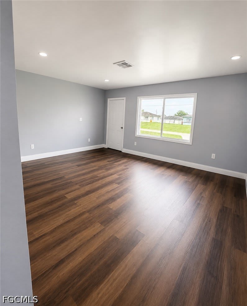 138 Gordon Avenue S – photo 2