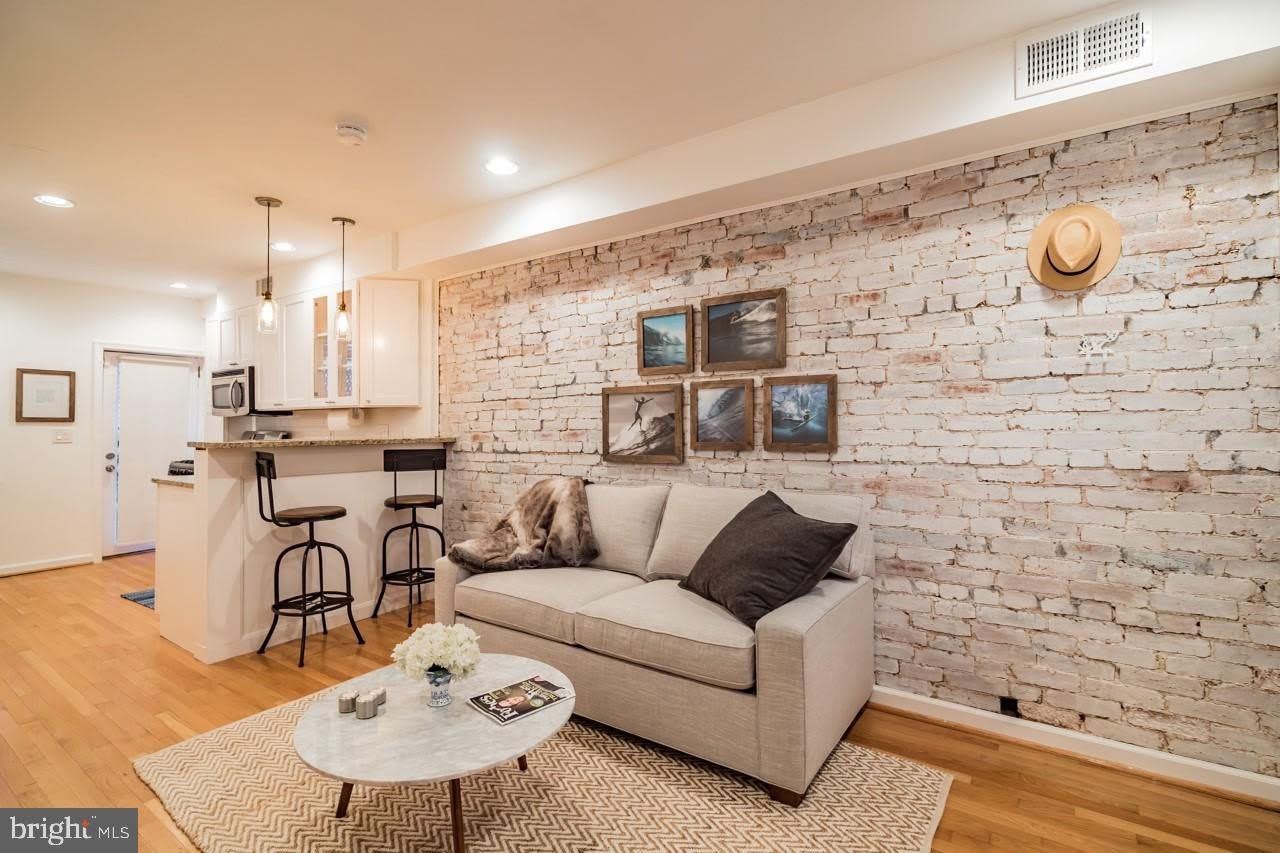619 11TH Street NE – photo 2