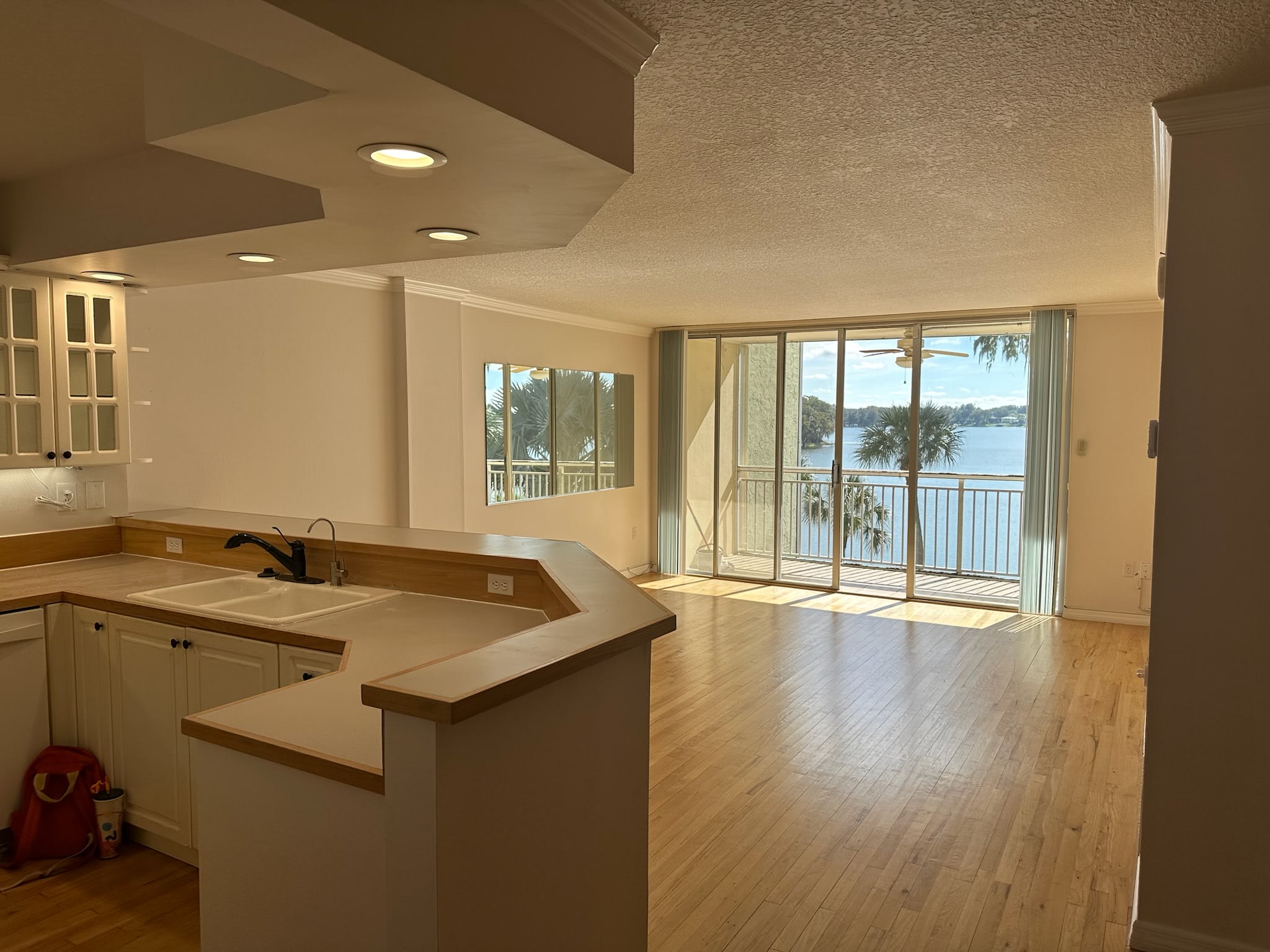 690 Osceola Ave – photo 4