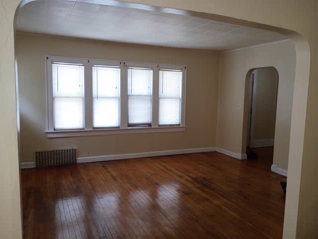 5233 West Lisbon Avenue 2 – photo 1