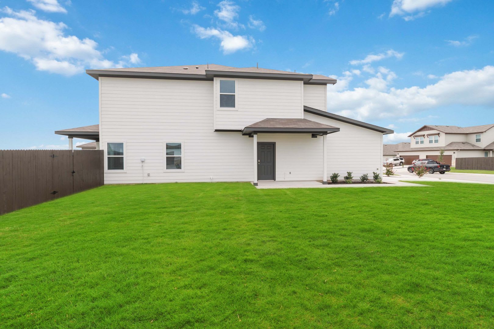 Brand-New 3-Bedroom Emma Park Townhome with Private Yard & 2-Car Garage – photo 3