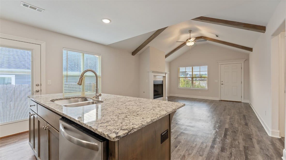 5427 Southwood Avenue – photo 5