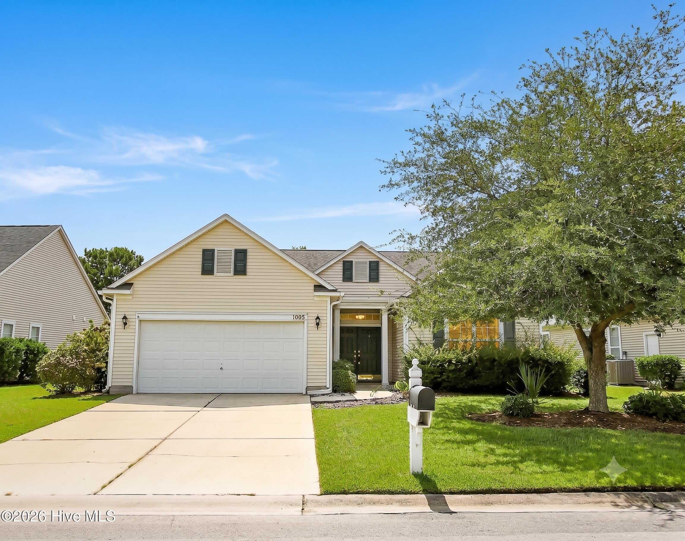 1005 Meadowlands Trail NW – photo 1