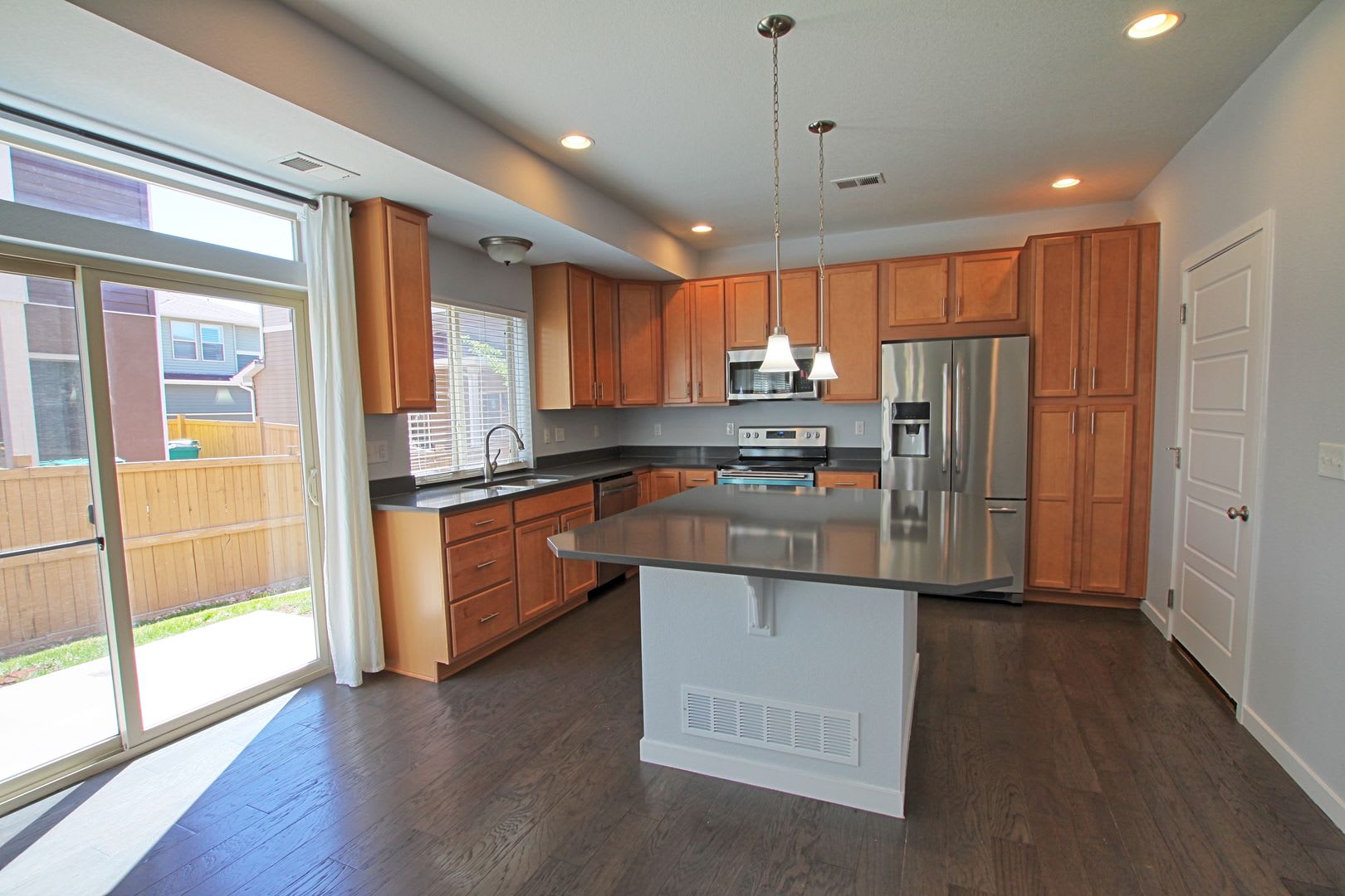 5 bed 3.5 bath home in the Meadows – photo 2