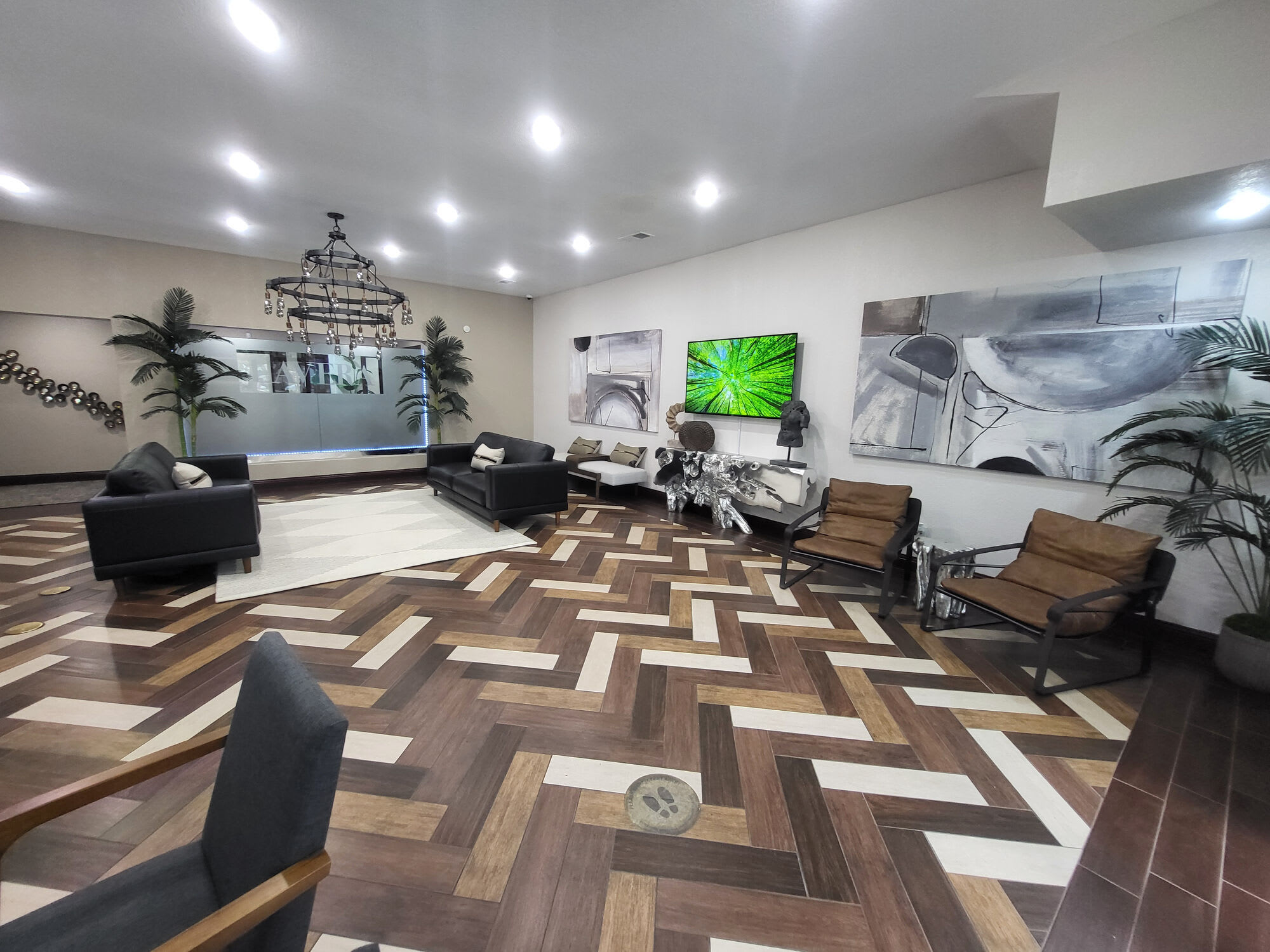 Lavera at Lake Highlands – photo 2