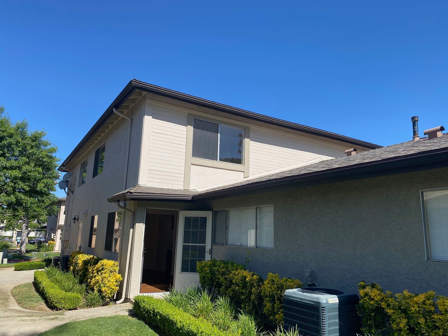 Affordable 2 bedroom townhouse – photo 2