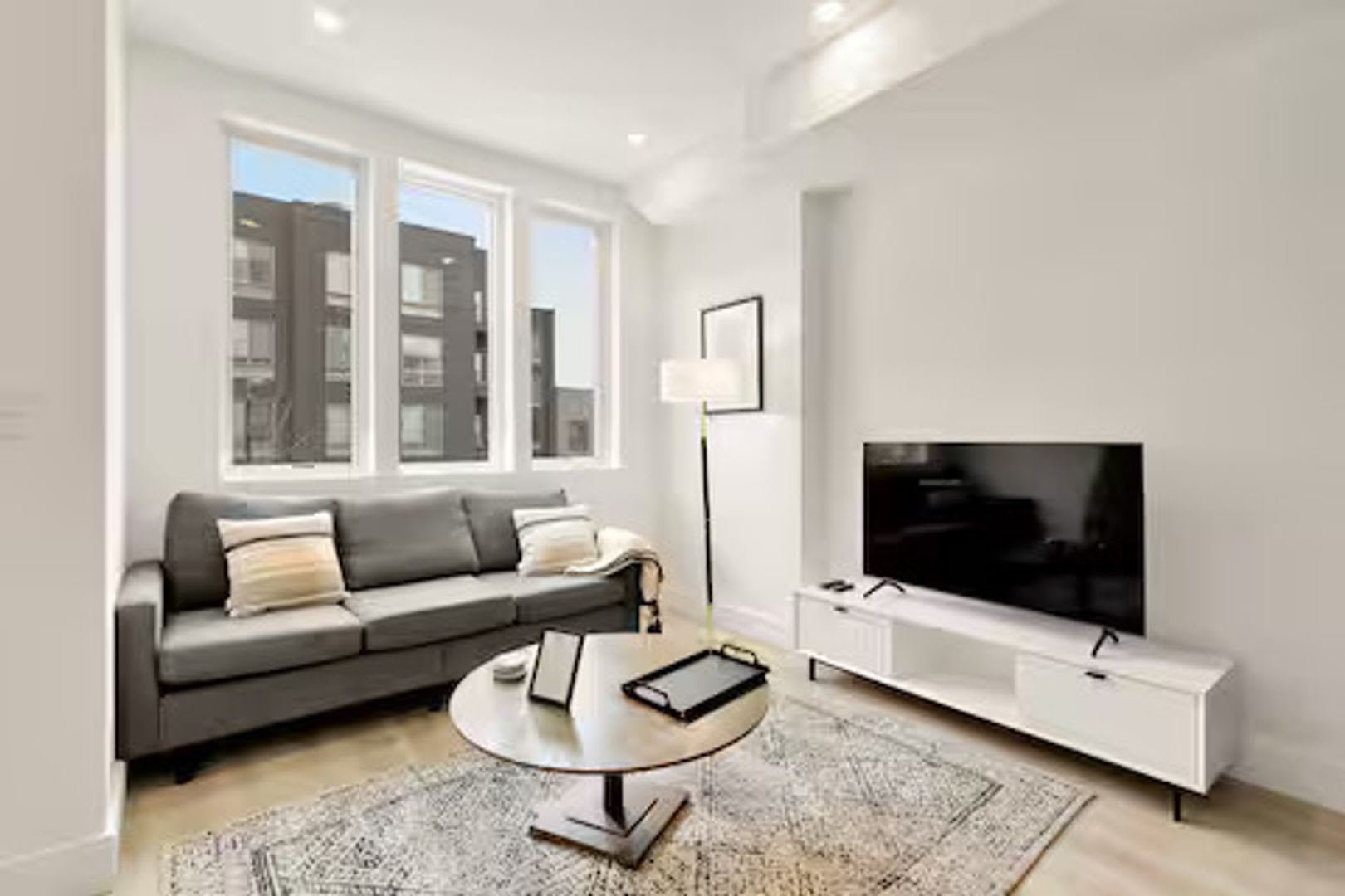 1630 K St NE #3 – photo 2