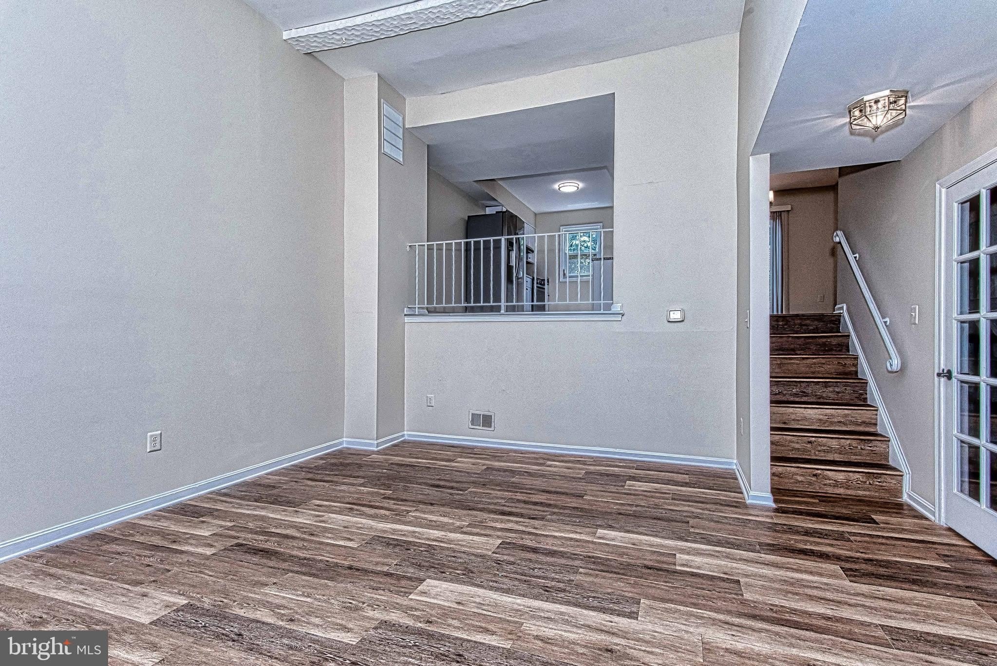 8467 IVY GLEN Court – photo 4