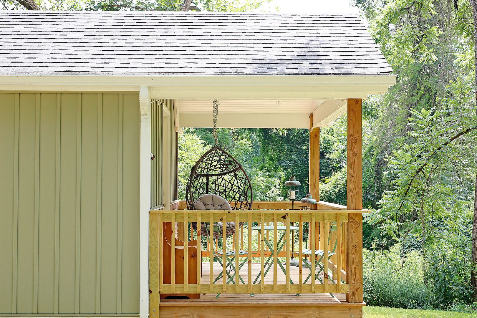 Move-in Ready Wooded Cottage Retreat on 2.7 Acres – photo 2