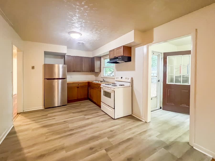 2303 Maclin Cir – photo 2