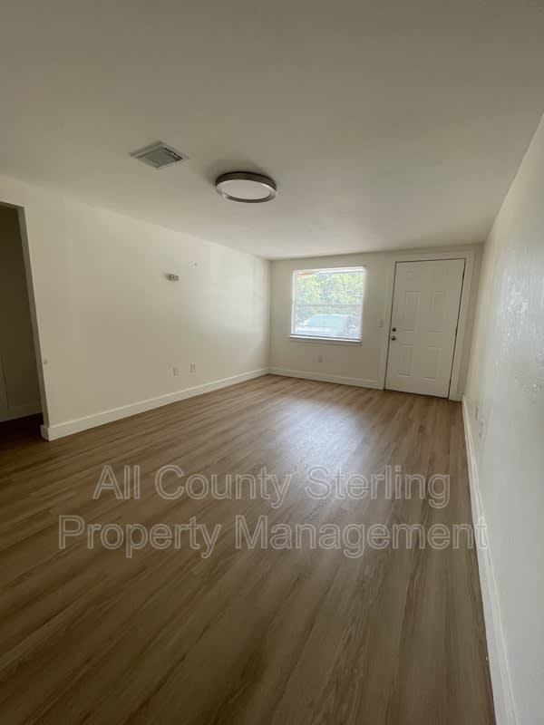 201 SE Beech street – photo 3
