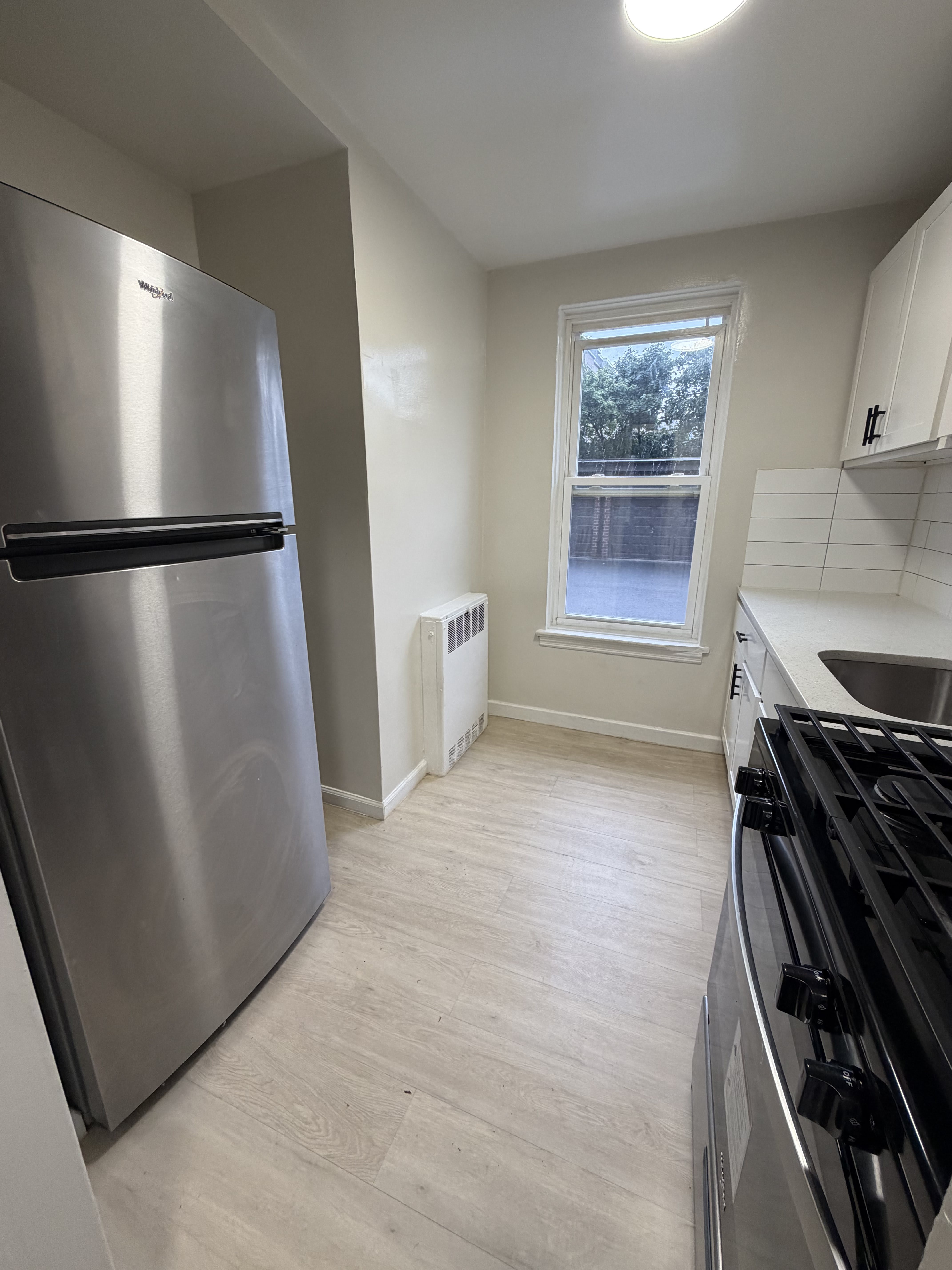 676 Park Ave – photo 2
