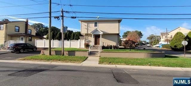 2 Roth Street – photo 3
