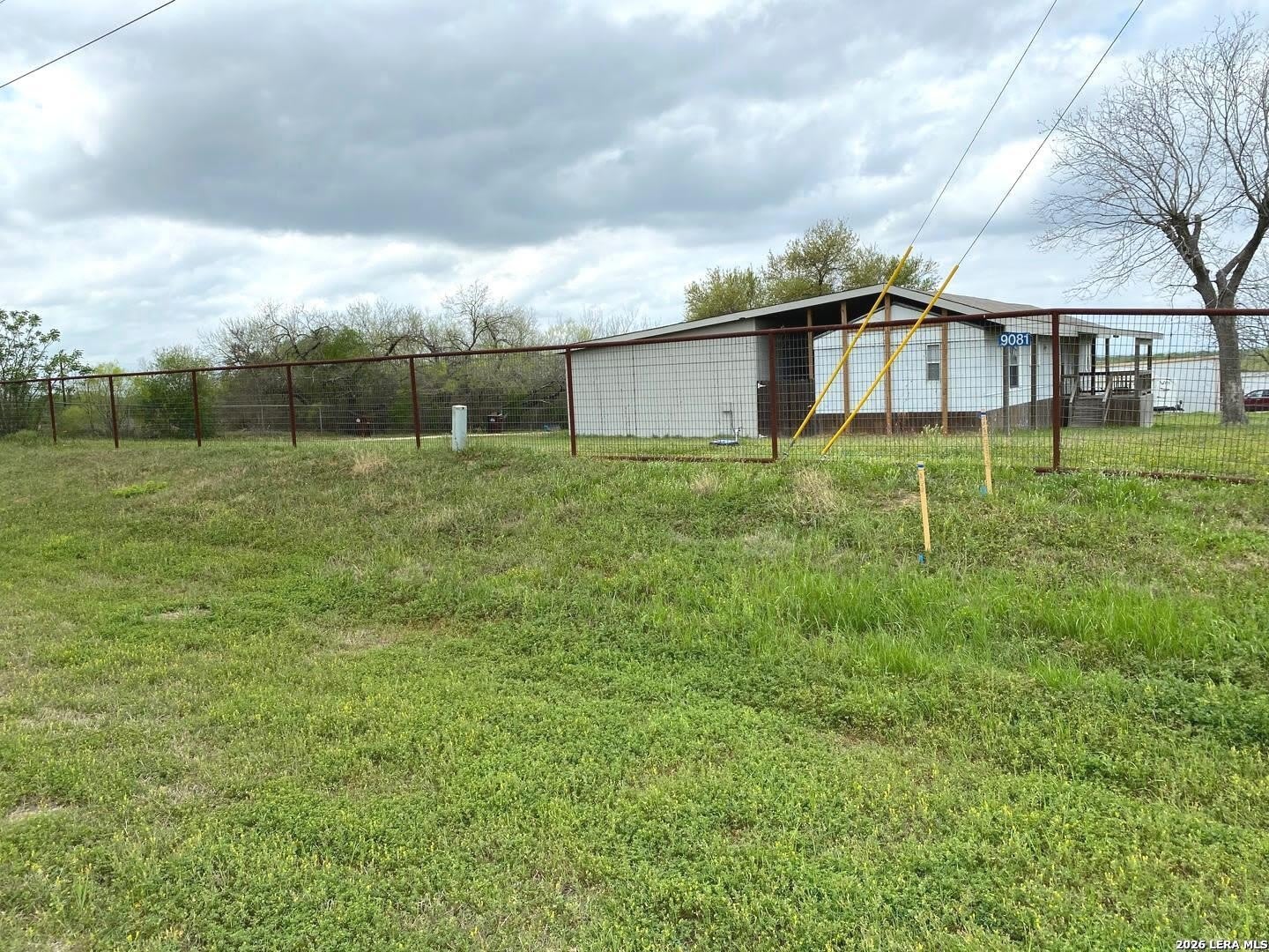 9075 Loop 1604 – photo 1
