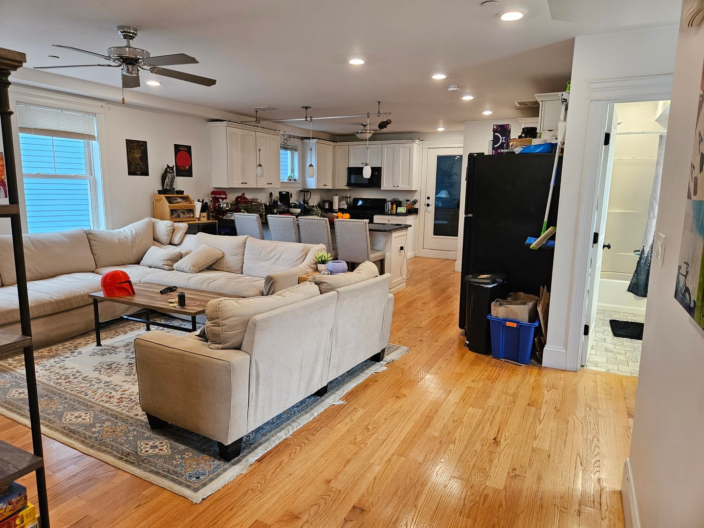 Beautiful 5 bed penthouse unit in lower Allston available 9/1/26 – photo 2