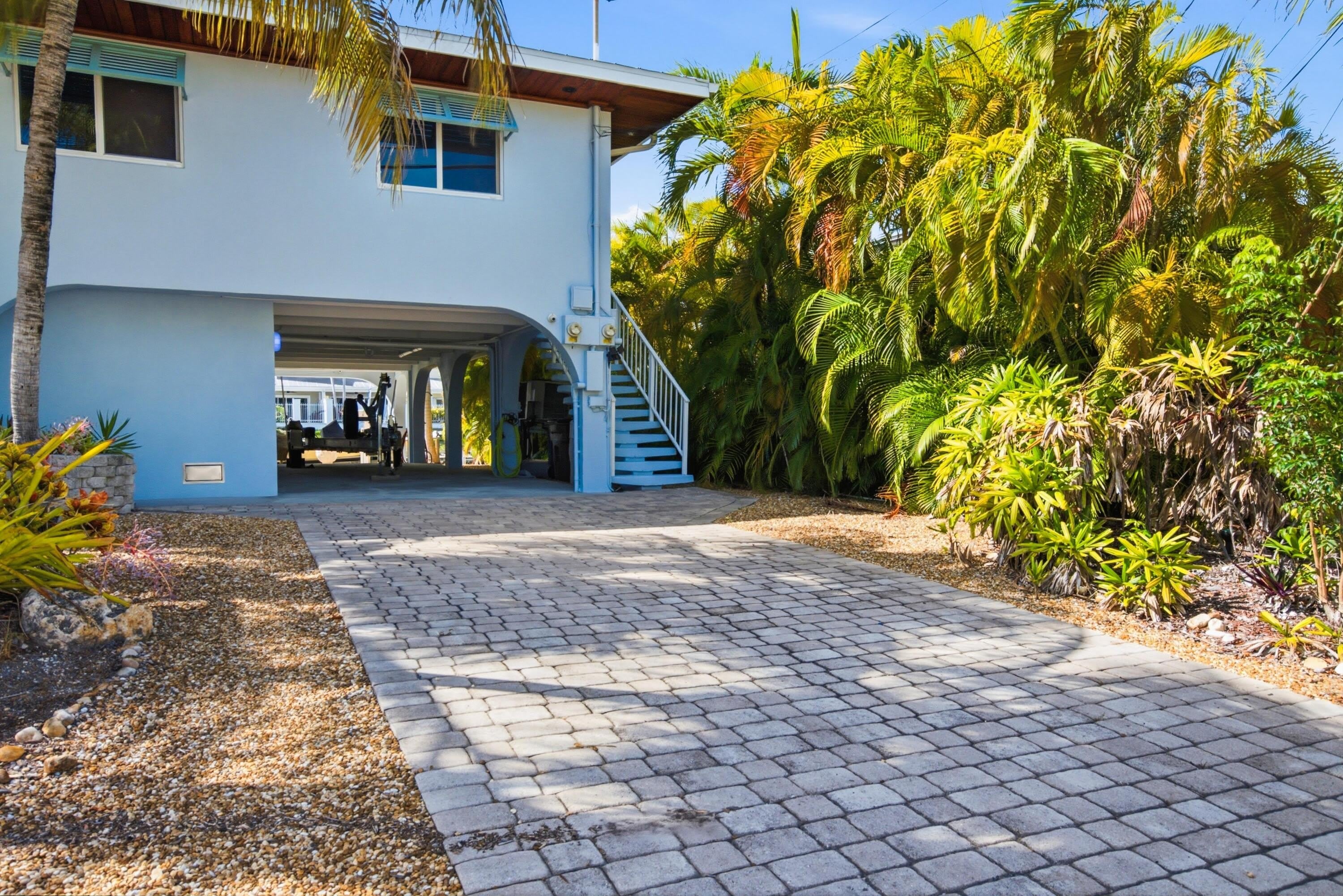 138 N Indies Drive – photo 4