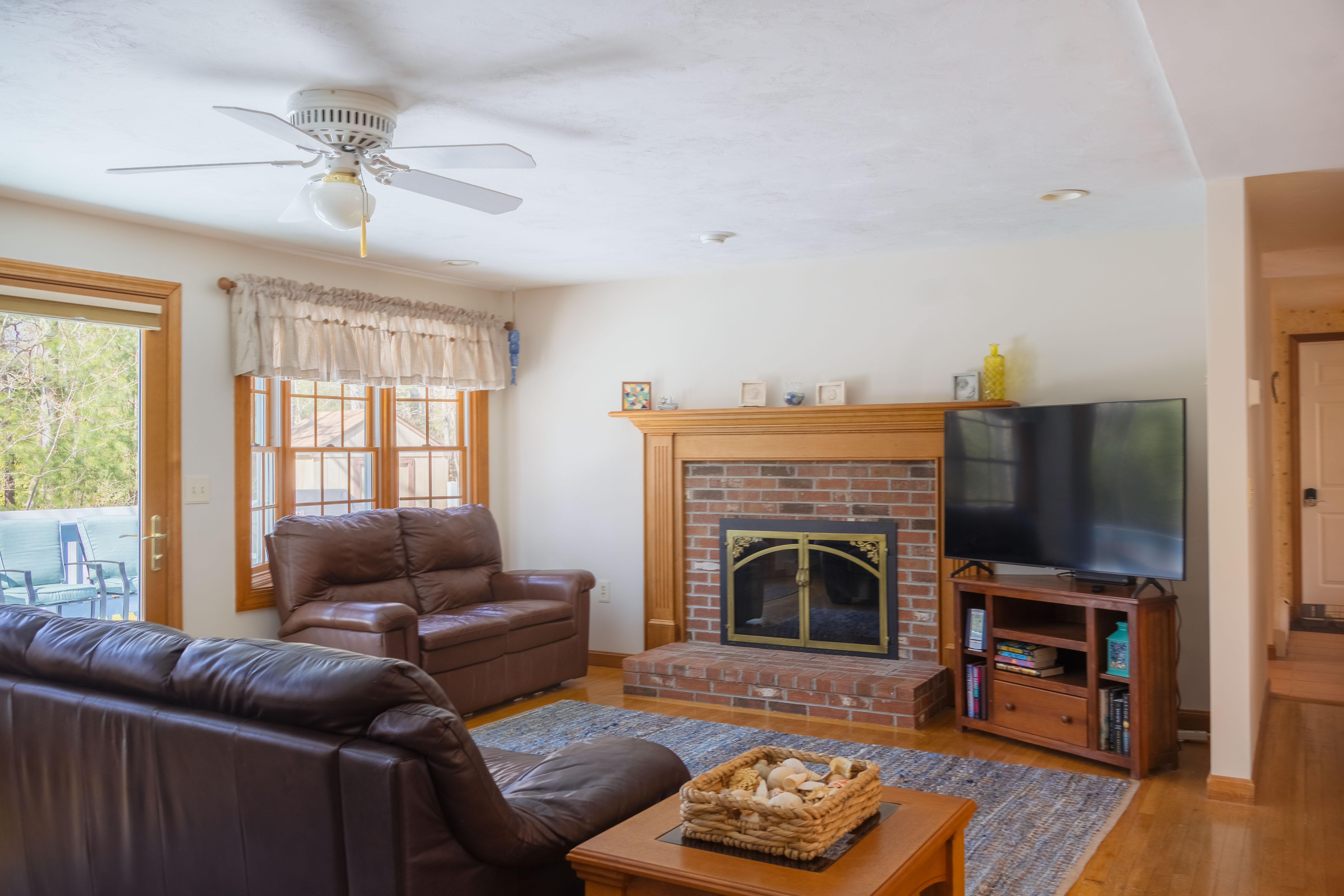 141 Harlow Rd – photo 5