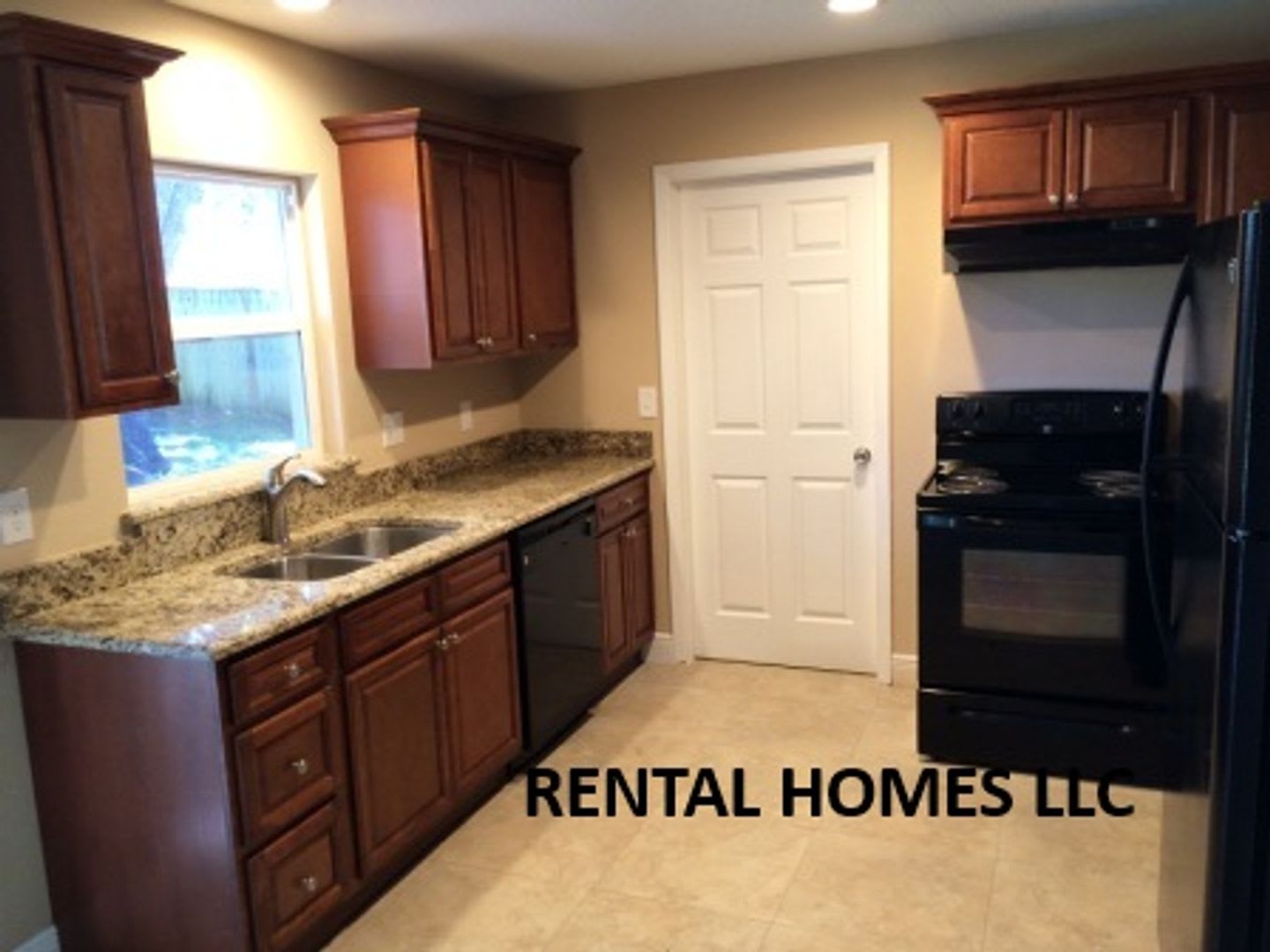 Beautiful Single Family Home With 1 585 Total Square Feet Remodeled A Few Years Ago – photo 4