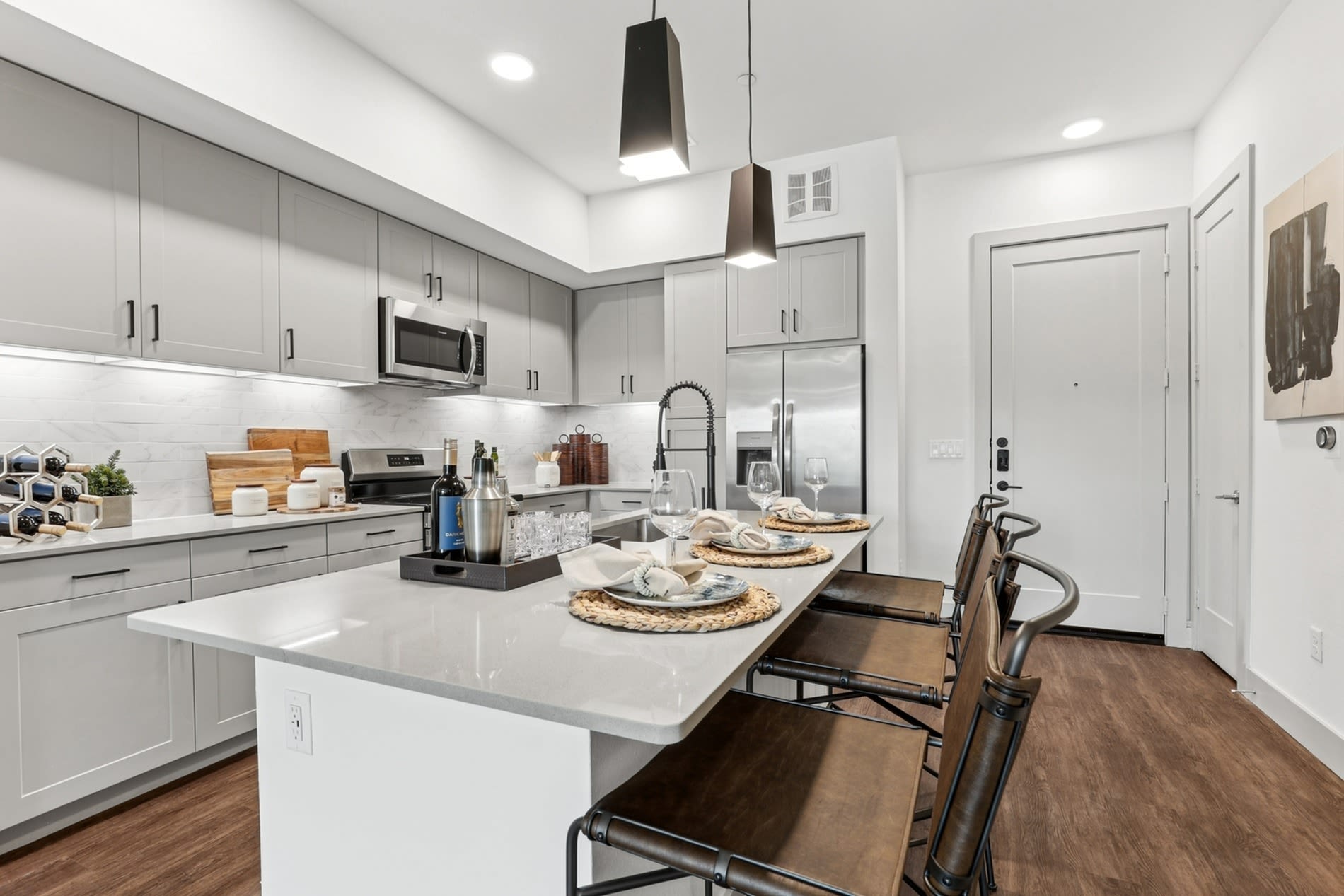 The Elmwood – photo 3