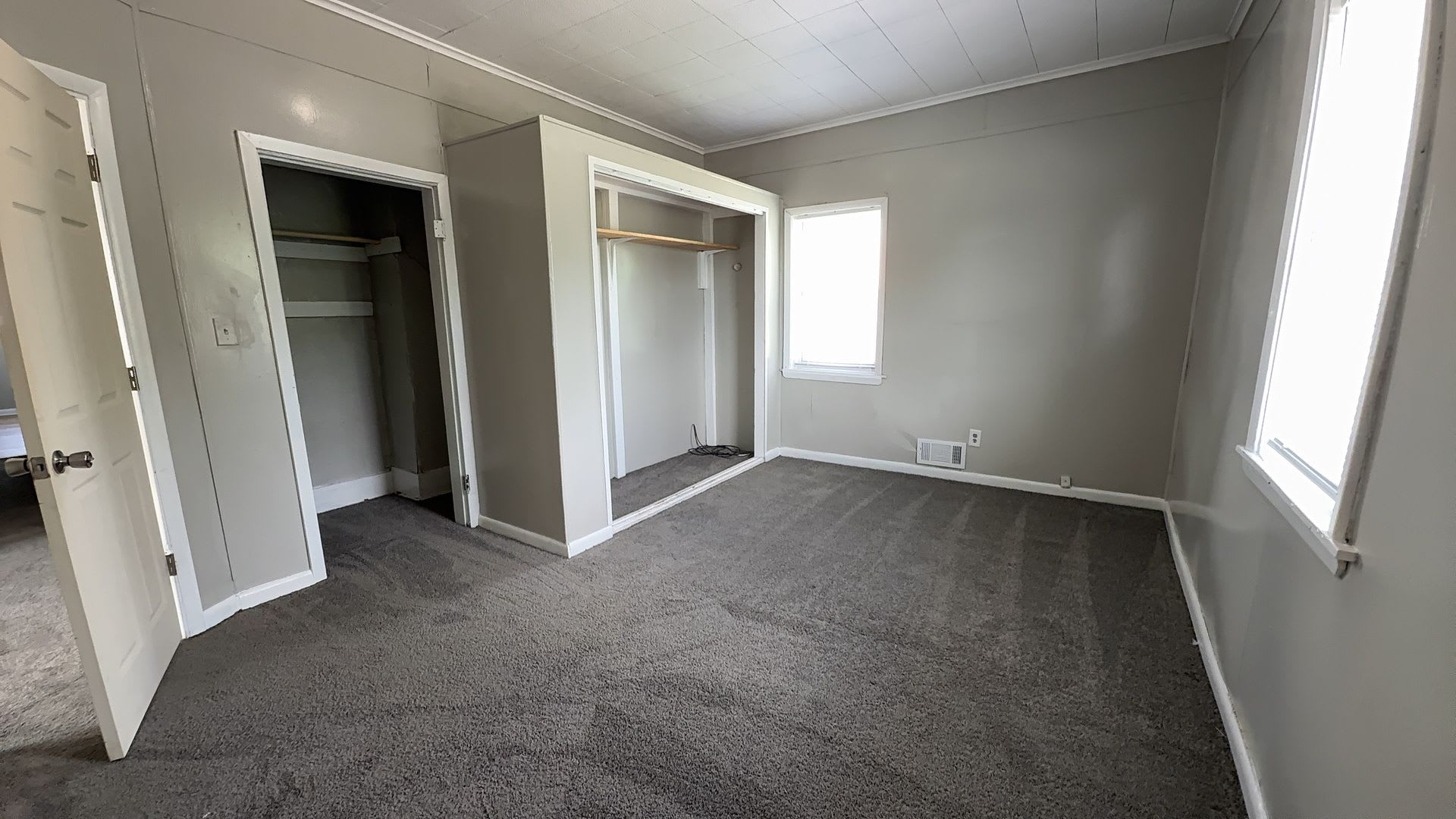 1521 Amp 1521 1 2 E Kirby Ave Aarc Management Llc – photo 4