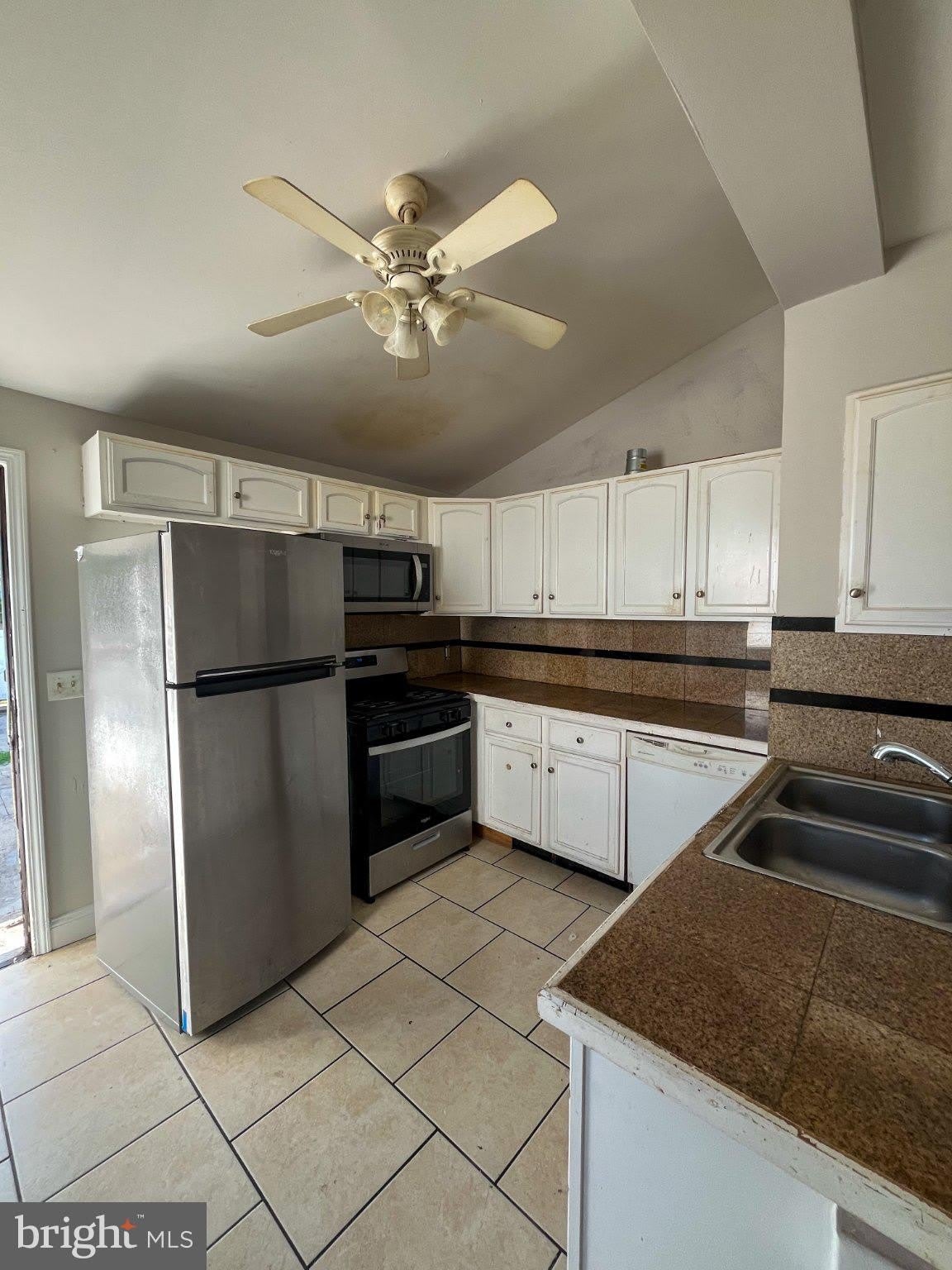 1222 GENESEE Street – photo 5