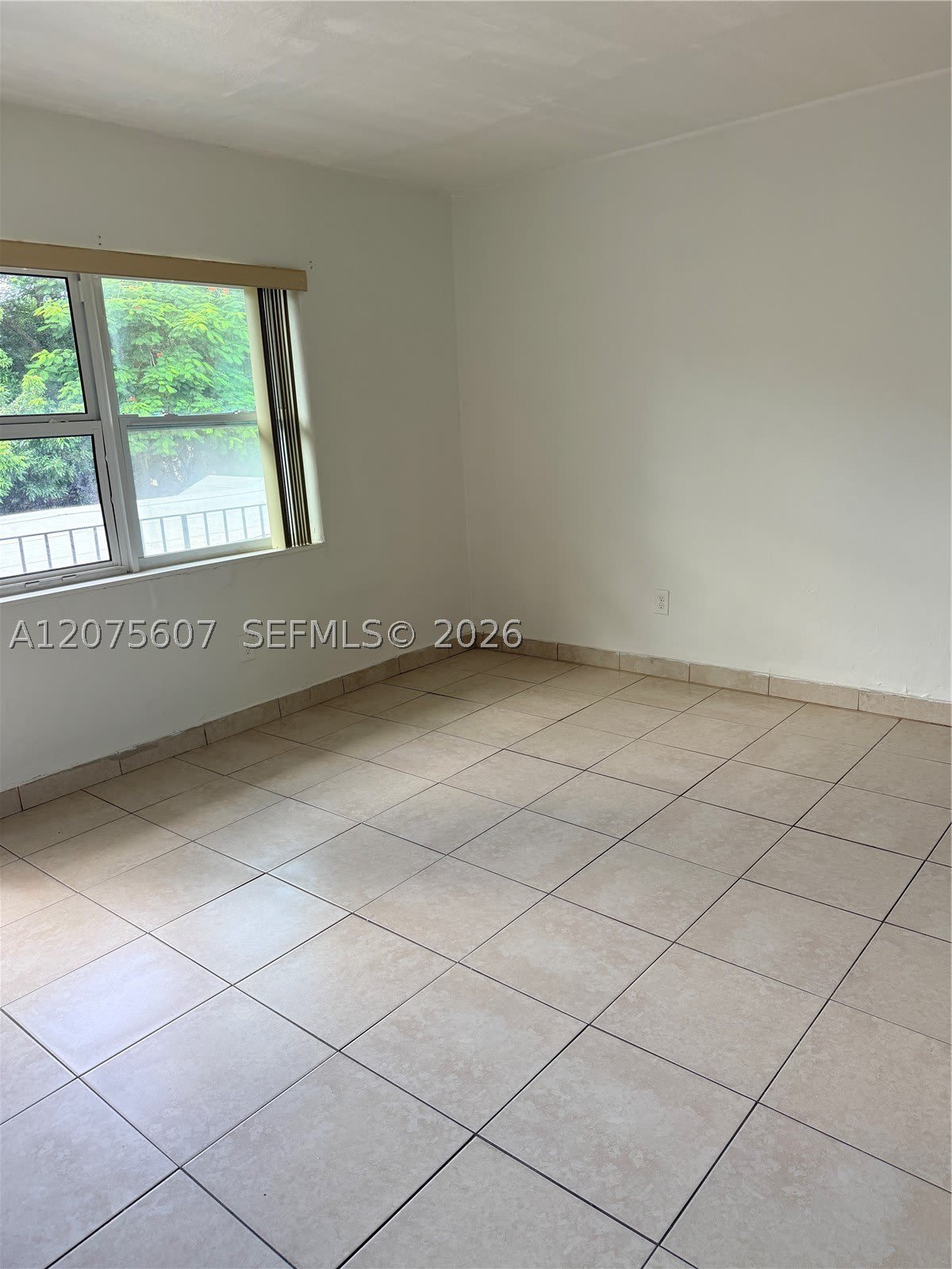 520 SW Krome Ter – photo 4