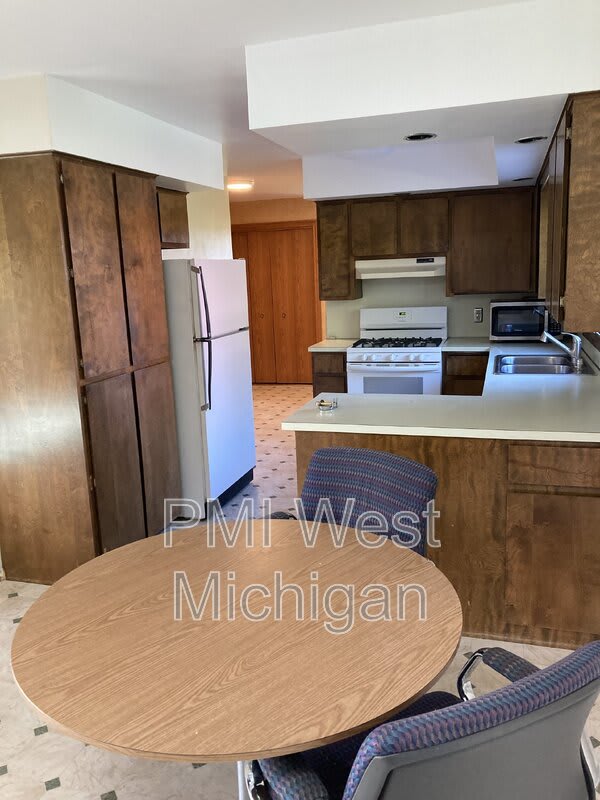 4537 21st St – photo 5