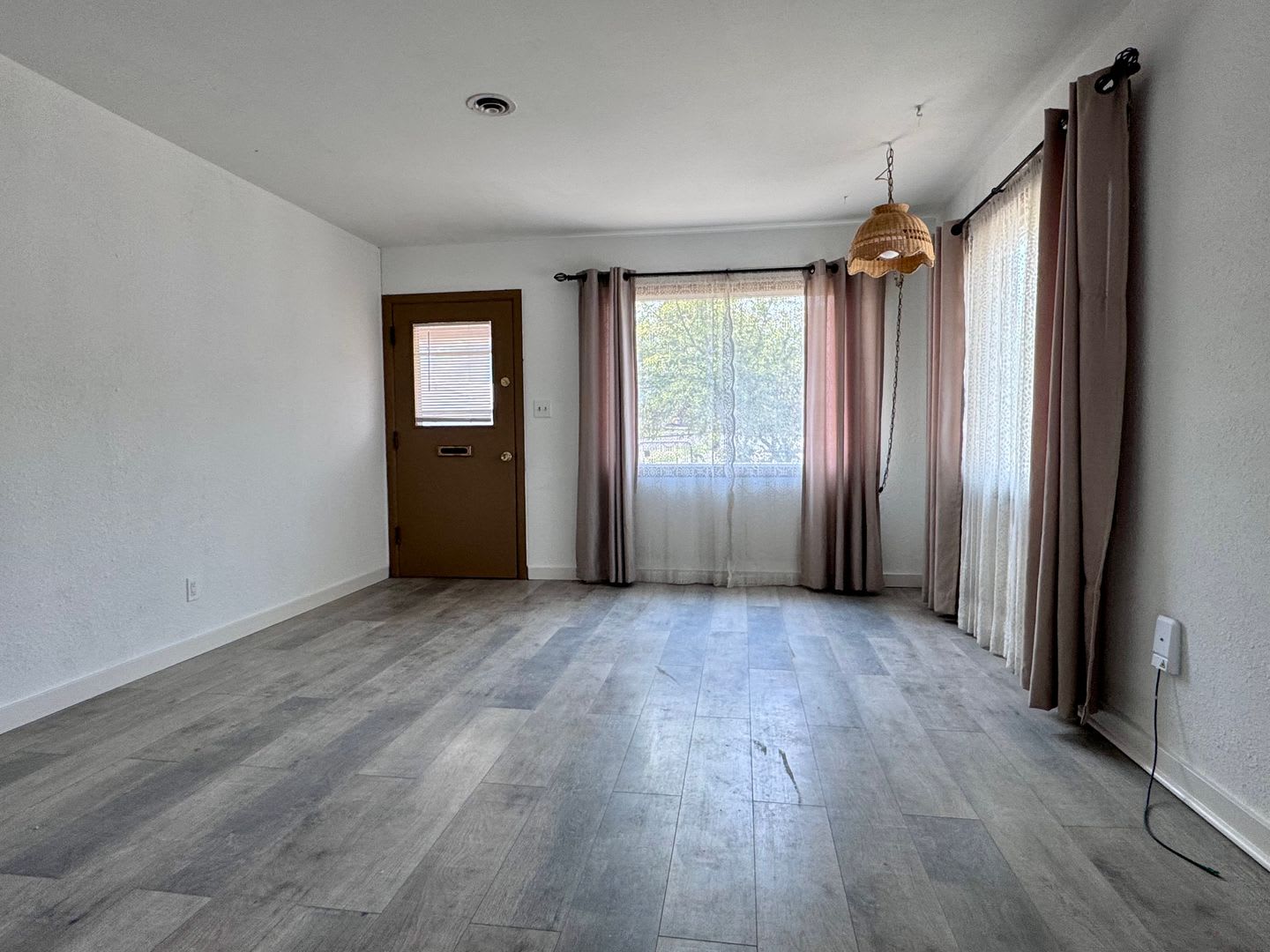 1101 F Ave – photo 4