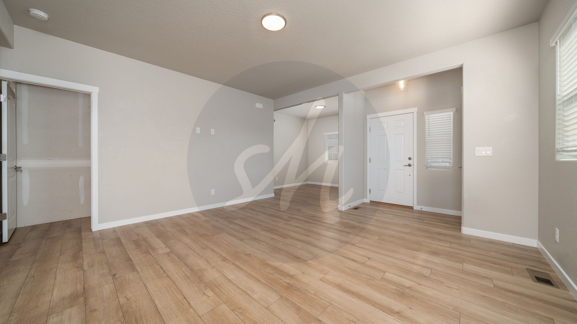 Modern Living Townhome In Palomino Ranch – photo 4
