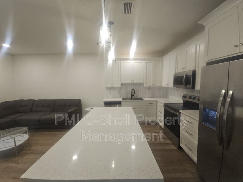 2017 Wyatt St – photo 4