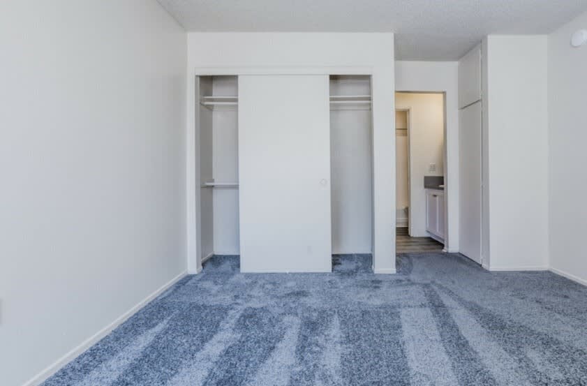 The Pointe at College Place Apartments – photo 2