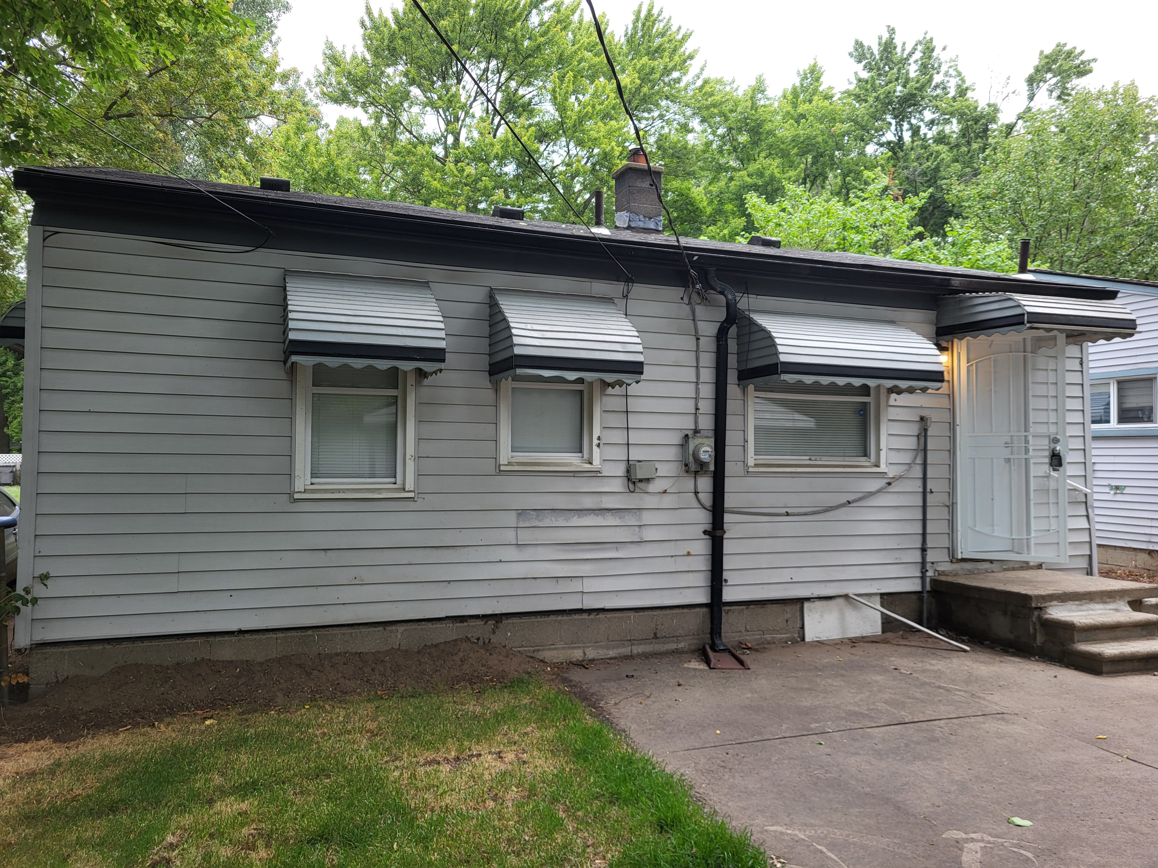 26011 Dartmouth St – photo 3