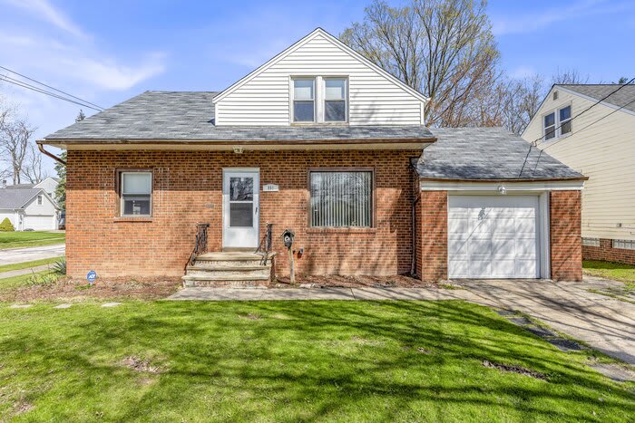851 Richmond Road – photo 1